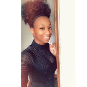 Meet your Posher, Danielle